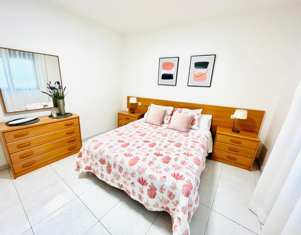 Apartamentos Faro Da Rocha O Grove Eksteriør bilde