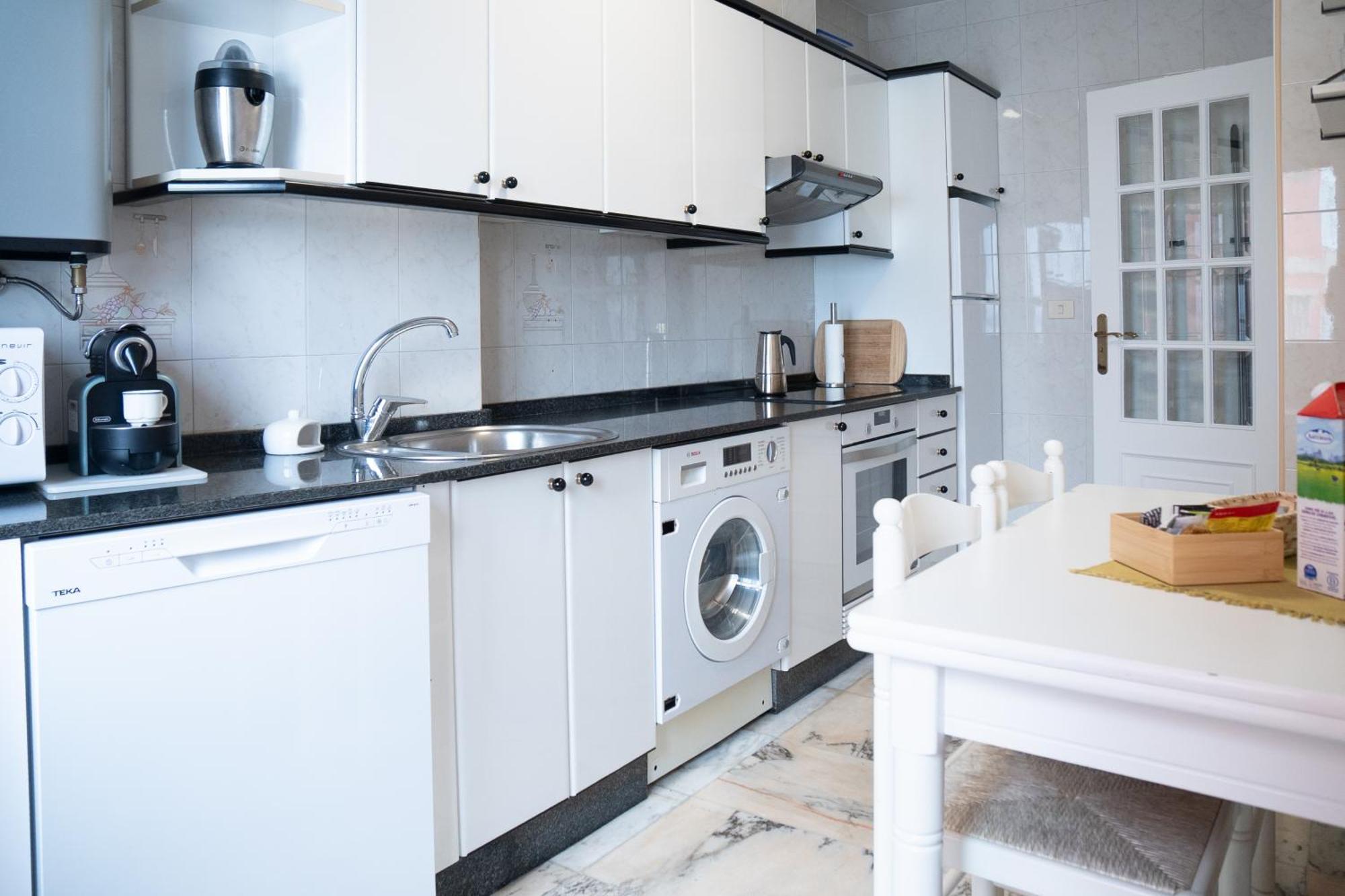 Apartamentos Faro Da Rocha O Grove Eksteriør bilde