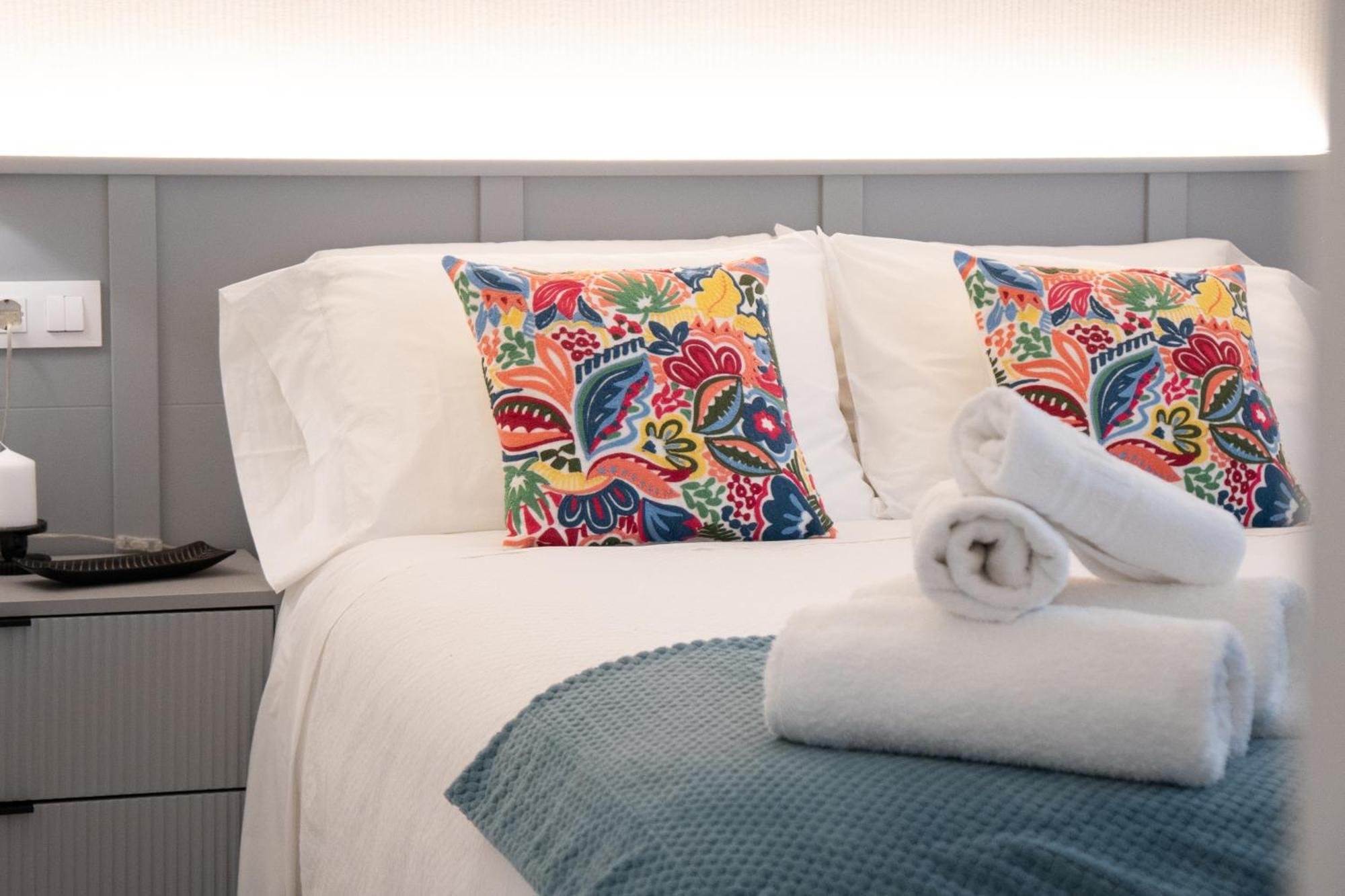 Apartamentos Faro Da Rocha O Grove Eksteriør bilde